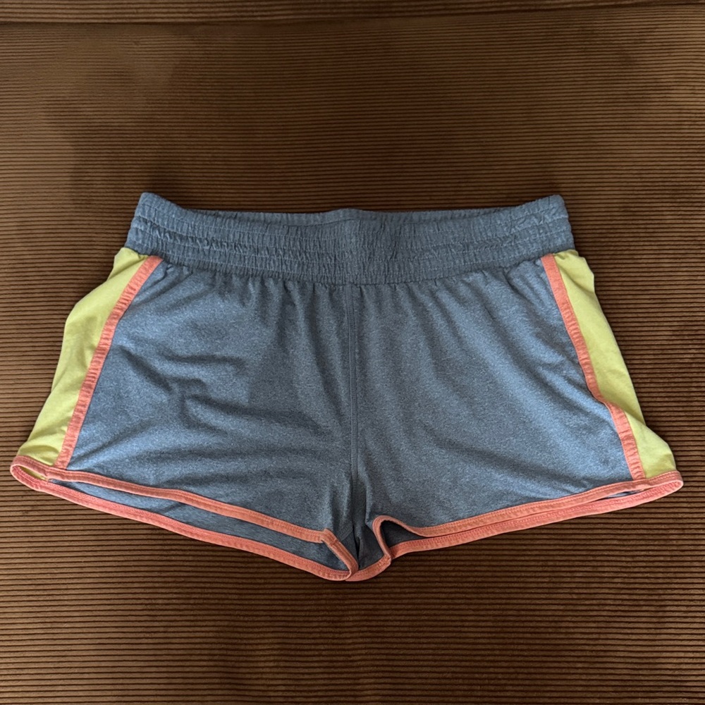 Threads 4 Thought Gray with Yellow stripe Athletic Shorts Size Large